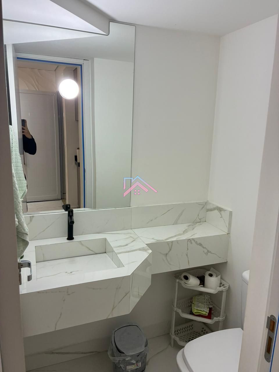 60e4fd8a-0c7d-4495-b5aa-a4cada0f2371