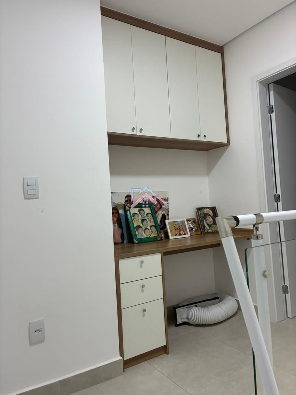 c6dfb6b9-c086-4724-9953-4512143d46c8