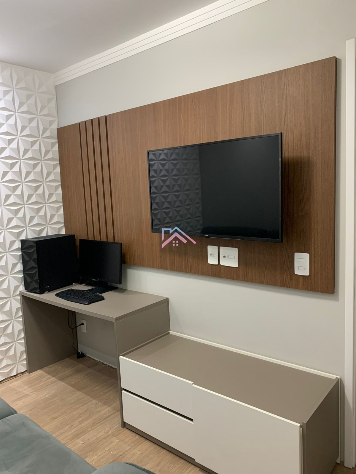 d7f7dcef-d2b0-4377-9556-376e1c893b51