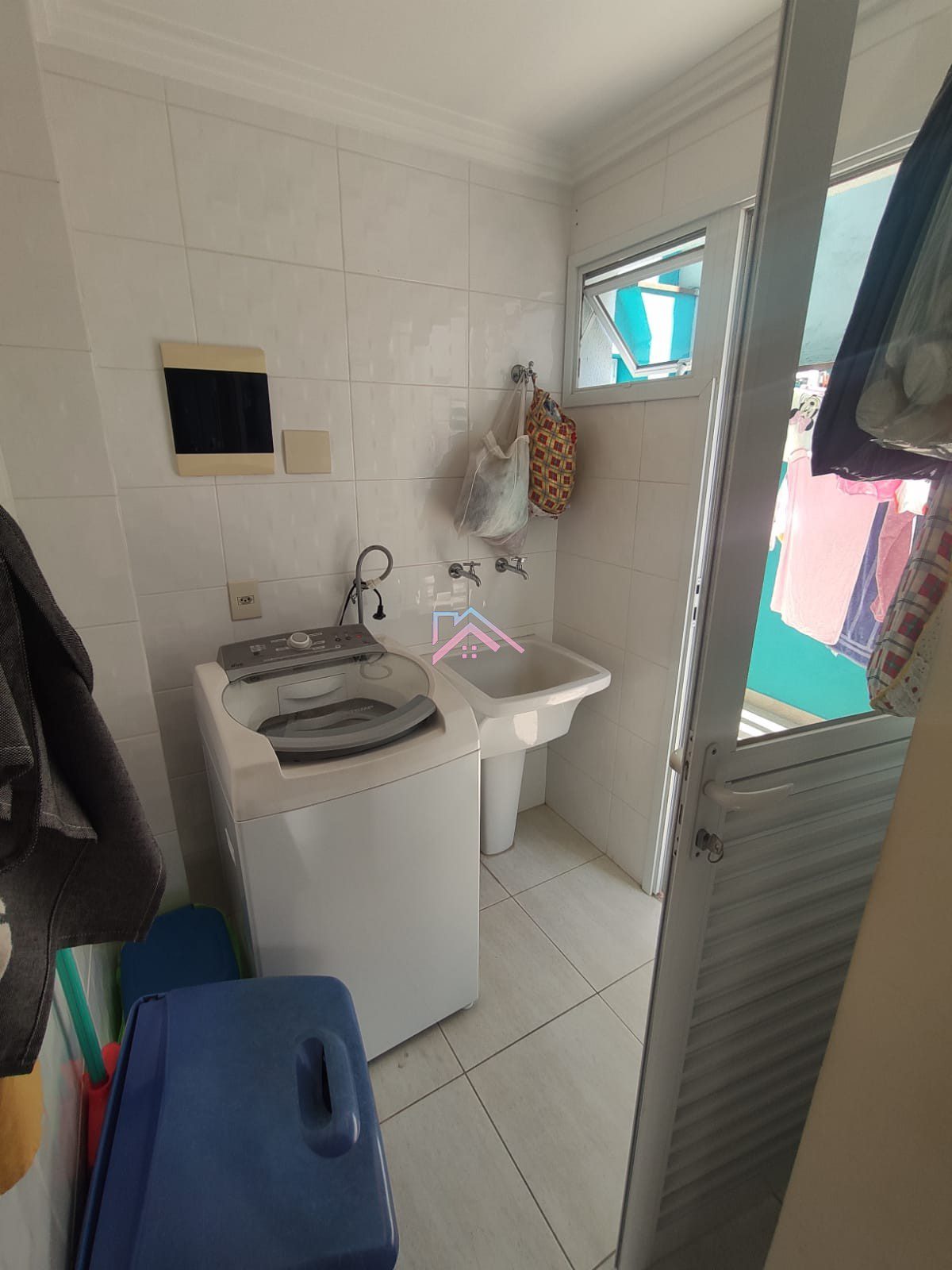 de2dcb8b-777d-4abc-a2ef-872954f2d7bd