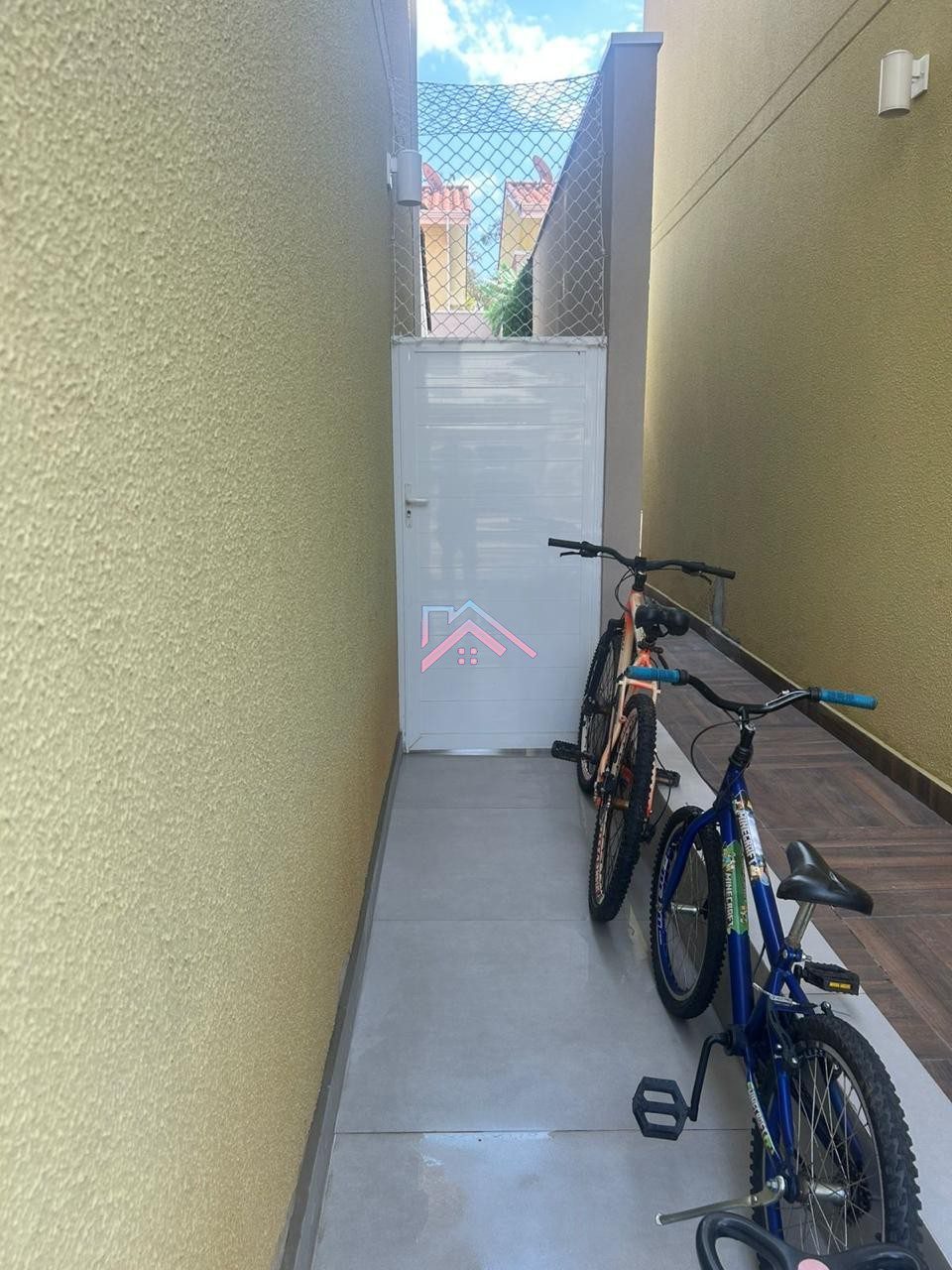 efeee667-29b0-4581-b47a-176a8011b0ef