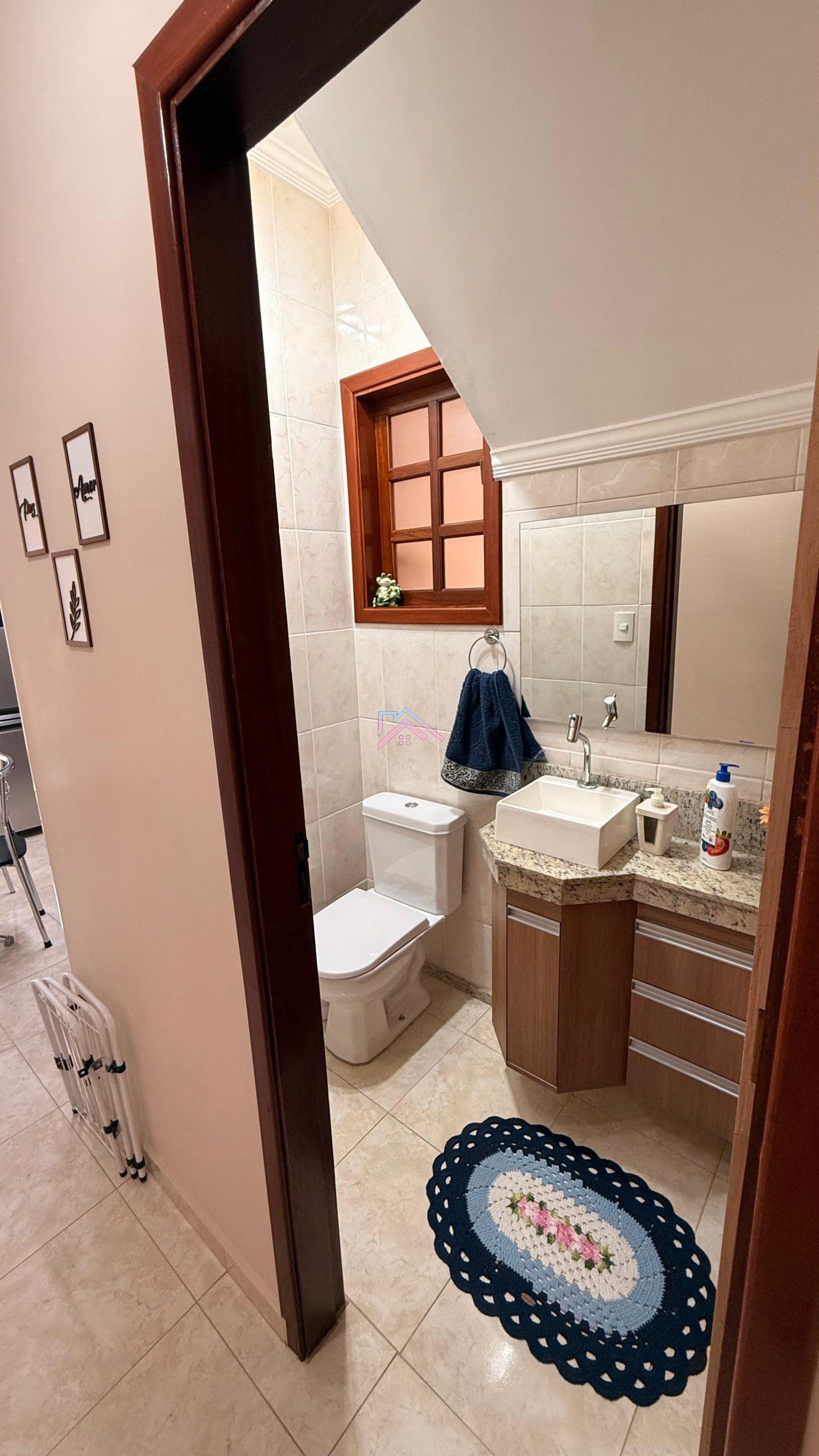 35b041f6-03e4-45d0-9a9b-53259c05d36c