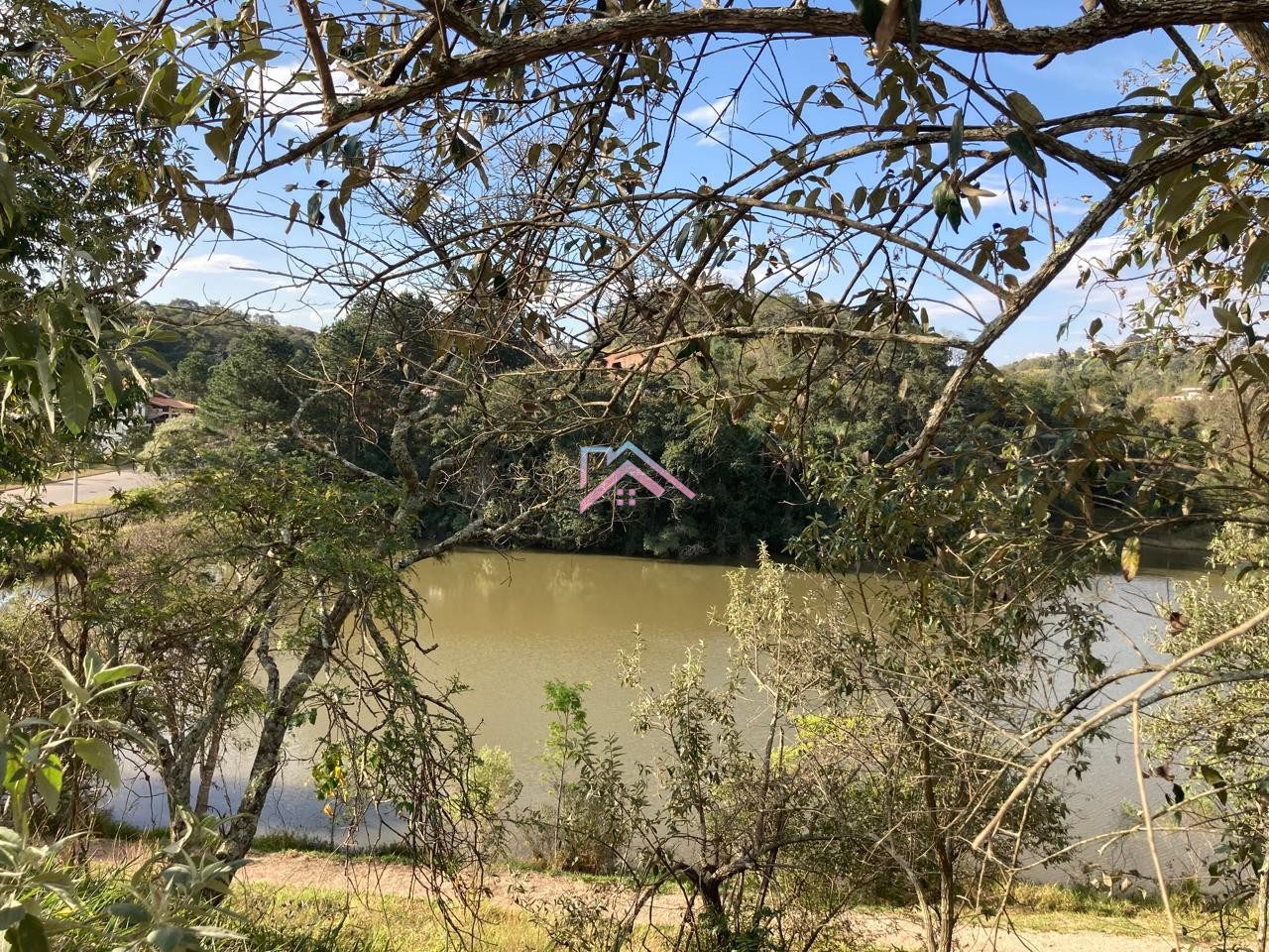 95b98851-c3e3-4a7a-b332-7bfedecdd52c