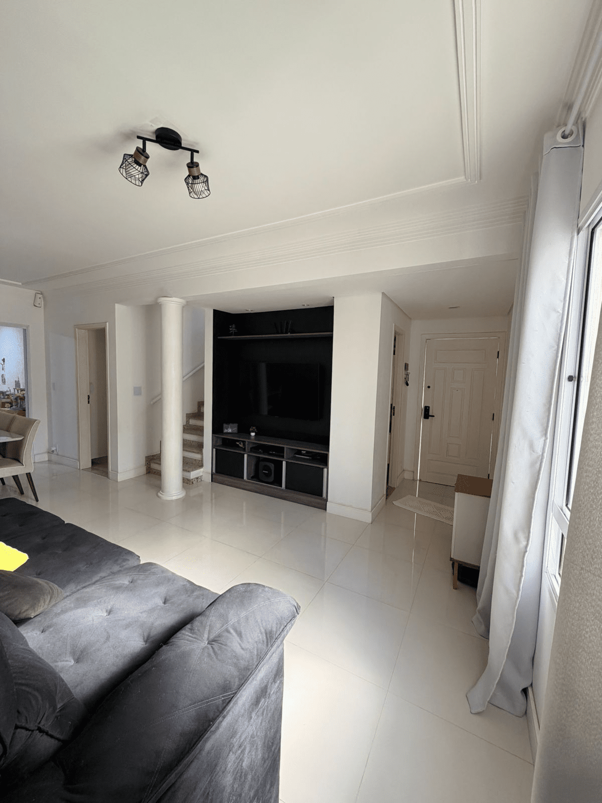 2e21d9fe-eab6-4093-816b-cb89b0483d5f